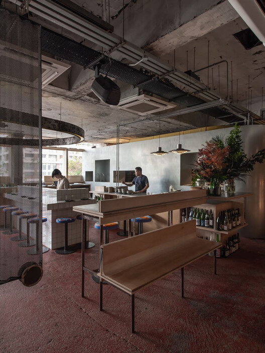 REXKL Arts Space и Community Hub / Mentahmatter Design Sdn Bhd - Интерьерная фотография, дерево, освещение, стул