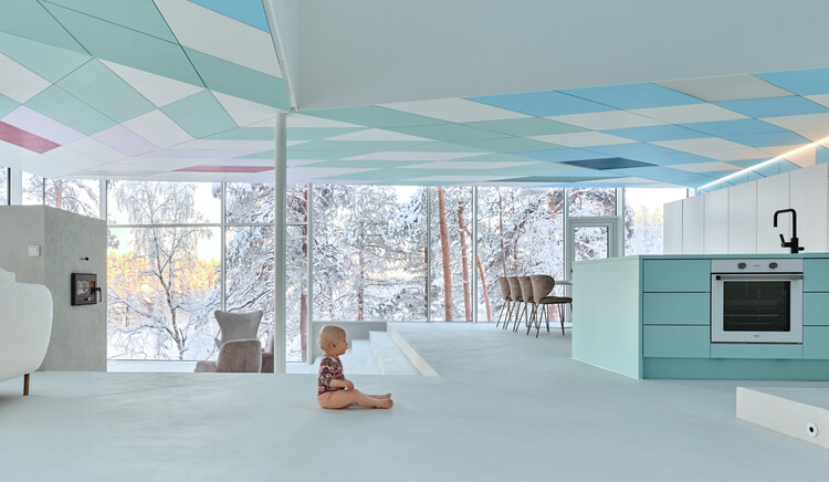 Cliffhanger Riverside Villa / Pirinen Salo Oy - Интерьерная фотография