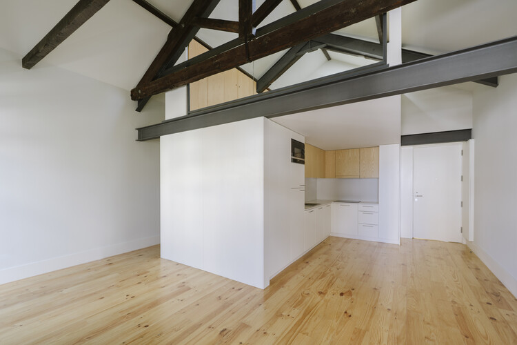 Жилое здание Marlim Costa Cabral / Atelier d'Arquitectura Lopes Da Costa - изображение 10 из 41