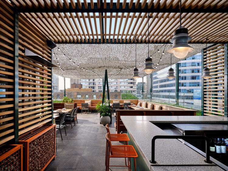 Stock TC Culinary Emporium / Giannone Petricone Associates Inc. Архитекторы - Интерьерная фотография, стул