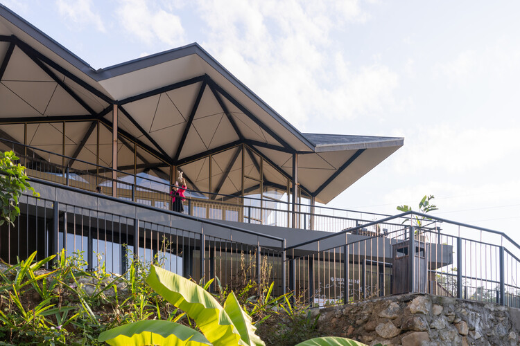 Pu'er Beautiful Star Village Coffee Experience Center / Studio Dali Architects - изображение 2 из 34
