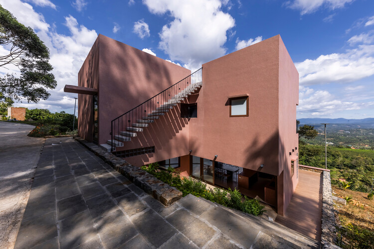 Bao Lam Retreat House / 6717 Studio - Внешняя фотография