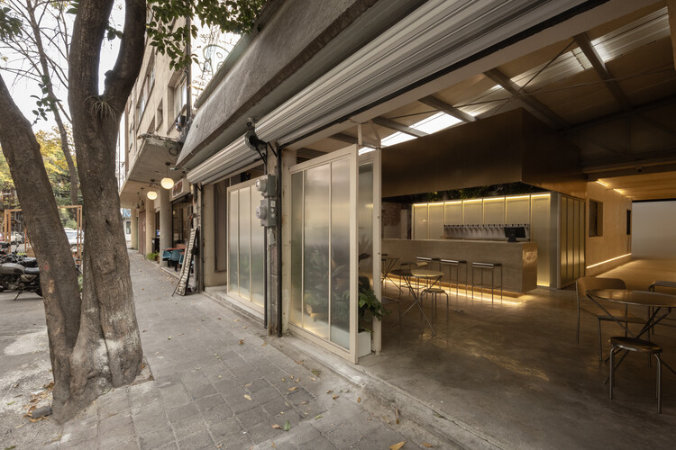 Bar Cyprez / Studio LTMX - Интерьерная фотография, бетон