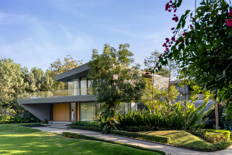 Девять X Nine House / Sanjay Puri Architects - Экстерьерная фотография, сад
