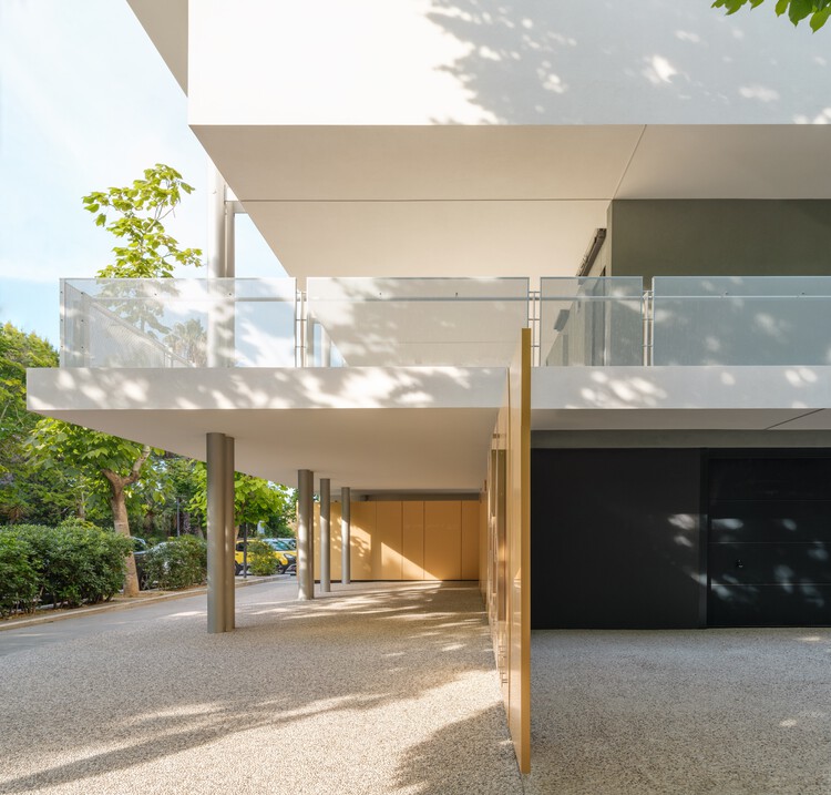 De Amicis 154 Residencial Building / Giovanni Vaccarini Architetti - изображение 8 из 33