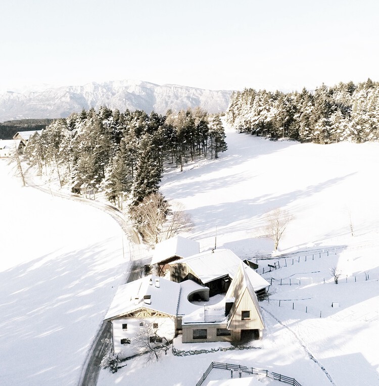 BS HOF House / Alpina Architects - изображение 7 из 33