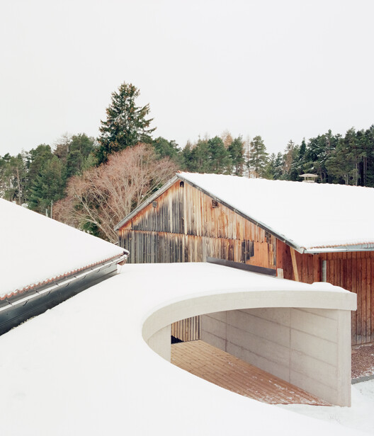 BS HOF House / Alpina Architects - изображение 12 из 33
