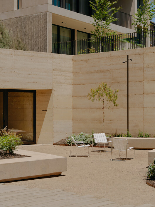 Como Terraces Residence / Carr - Внешняя фотография, бетон