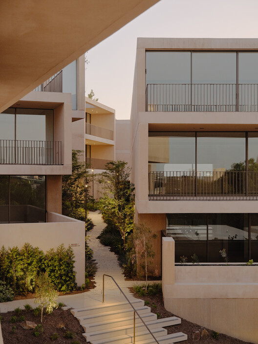 Como Terraces Residence / Carr - изображение 31 из 41