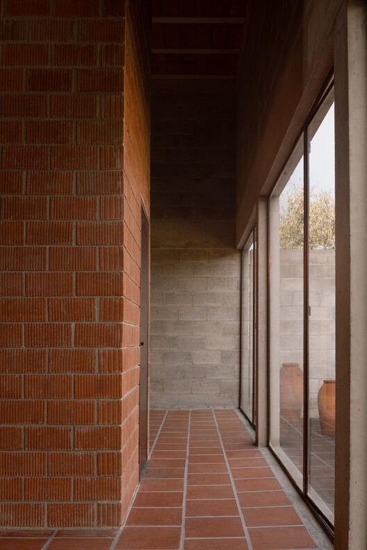 Nogal House / Escobedo Soliz - изображение 14 из 33