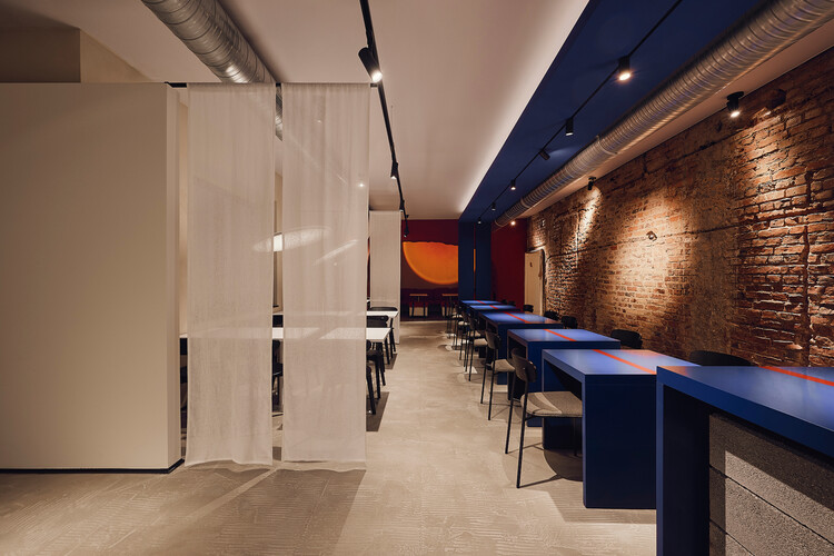 Ресторан Funky Ramen / Kidz Studio - Интерьерная фотография, стул
