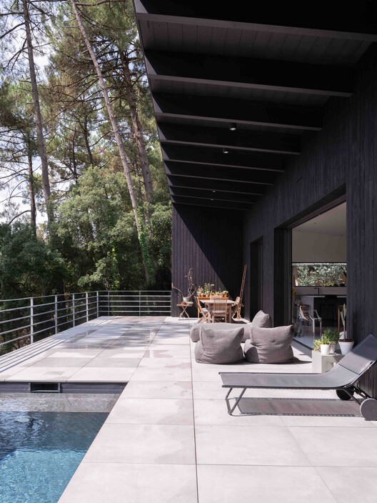 H House / Margot Aurensan Architecte - изображение 2 из 30