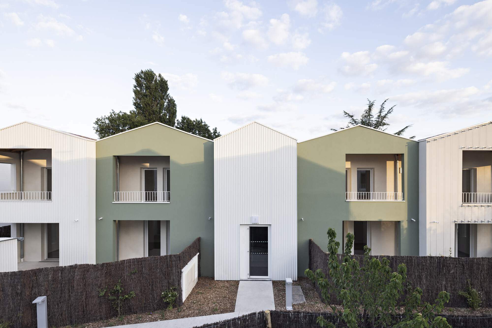 Vassivey Social Housing / Elluin Duolé Gillon Architecture Architecture