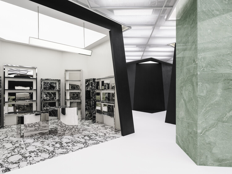 Coscia Guangzhou Concept Store / All Design Studio - Интерьерная фотография, освещение, стекло