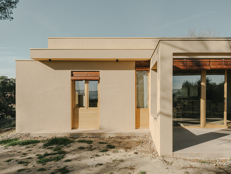 Пассивный дом Lliçà de Vall / Arquitectura Local - Внешняя фотография, древесина