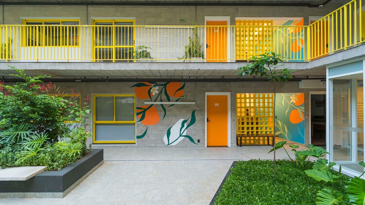 Uliving campinas / branco meio amarelo + isaac safdie arquitetura - интерьерная фотография