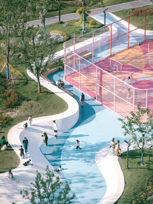 Huachiao Vibrant Sports Park / Soba - Внешняя фотография