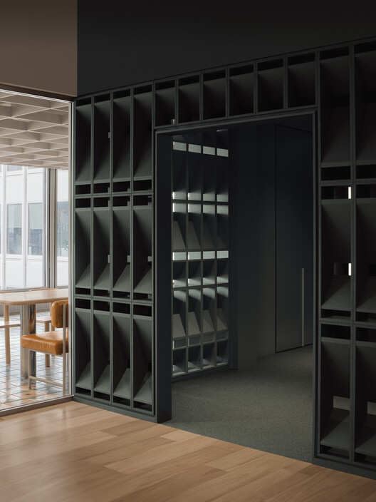 TEC Energy Office / MRDK - Интерьерная фотография, стеллажи