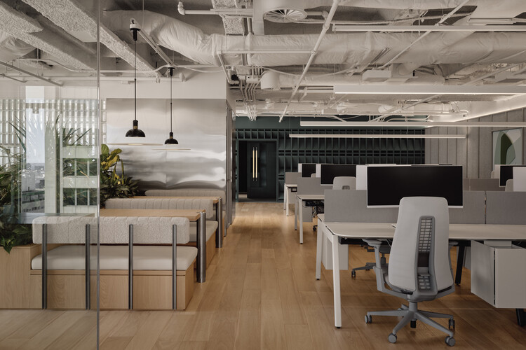 TEC Energy Office / MRDK - Интерьерная фотография, таблица, стул