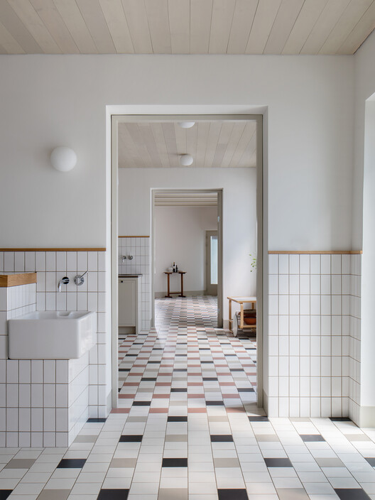 Дом Courtyard в Уппале / Jägnefält Milton - изображение 7 из 19