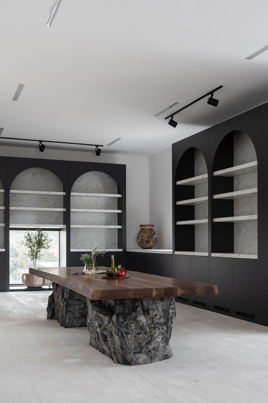 House of Olives / Arhinginženjering - Внутренняя фотография, дерево, освещение, стекло, стул