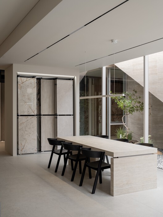 Oztile Showroom / Atelier Mods - Интерьерная фотография, стул