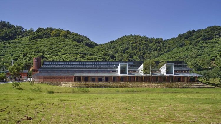 Taoli -Zhaoshan Village Center / Thad Sup Atelier - изображение 2 из 51