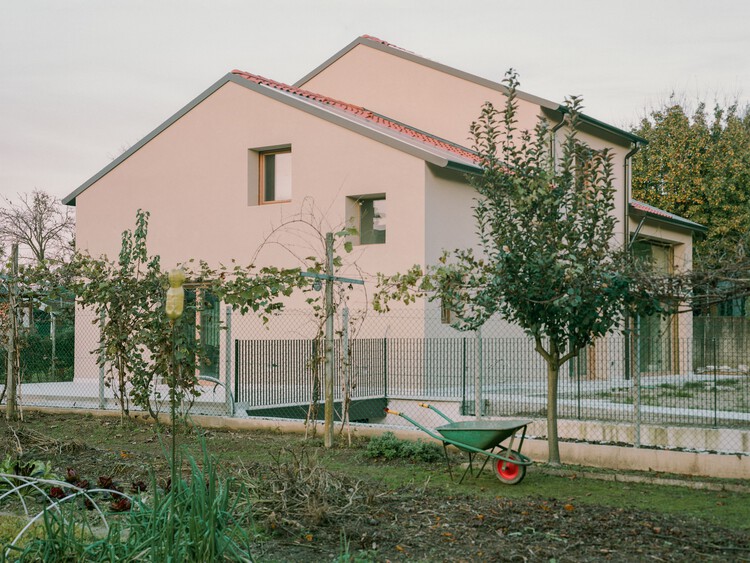 Не сельский дом / AACM - Atelier Architettura Chinello Morandi - внешняя фотография, фасад