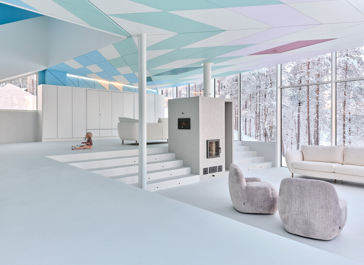Cliffhanger Riverside Villa / Pirinen Salo Oy - Интерьерная фотография
