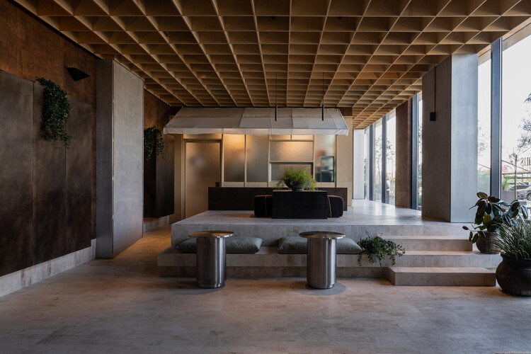 Ethr Clubhaus Cafe Bakery / Shell+Core - Интерьерная фотография, гостиная, дерево, стул, луч