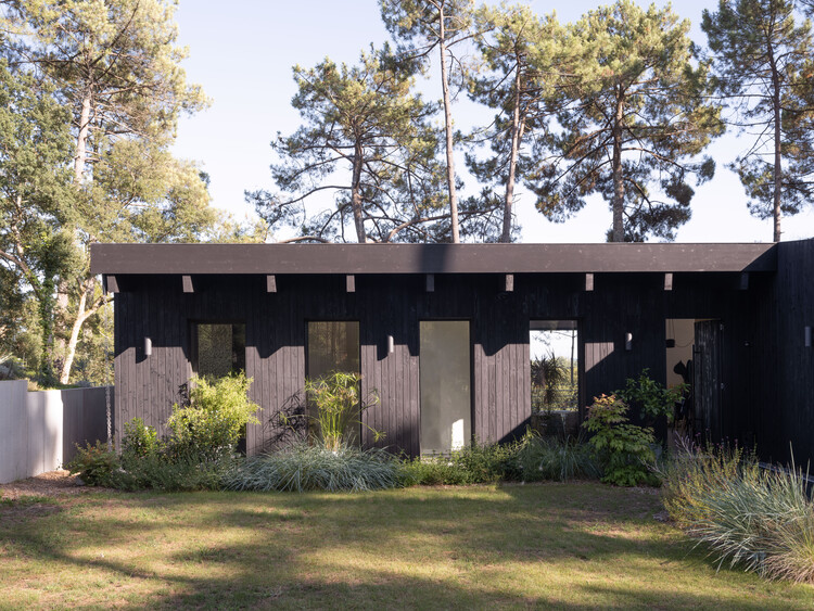 H House / Margot Aurensan Architecte - Экстерьерная фотография, древесина, бетон