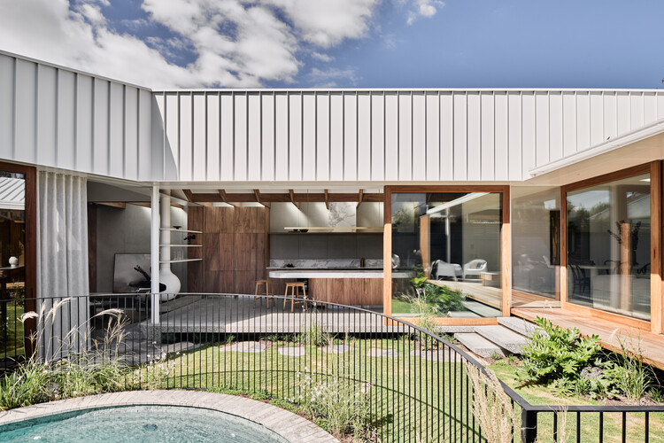 Hug House / Figr Architecture & Design - изображение 1 из 32