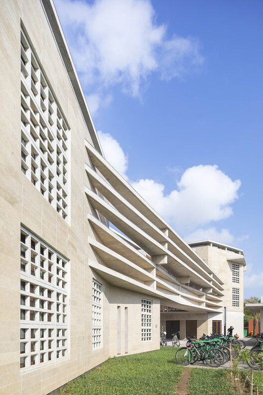 Lycée Kessel Djibouti / Richard + Schoeller - Внешняя фотография, бетон