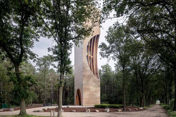 Сторожевая башня Einderheide / Next Architects - изображение 1 из 16