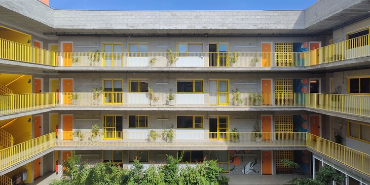 Uliving campinas / branco meio amarelo + isaac safdie arquitetura - изображение 19 из 24