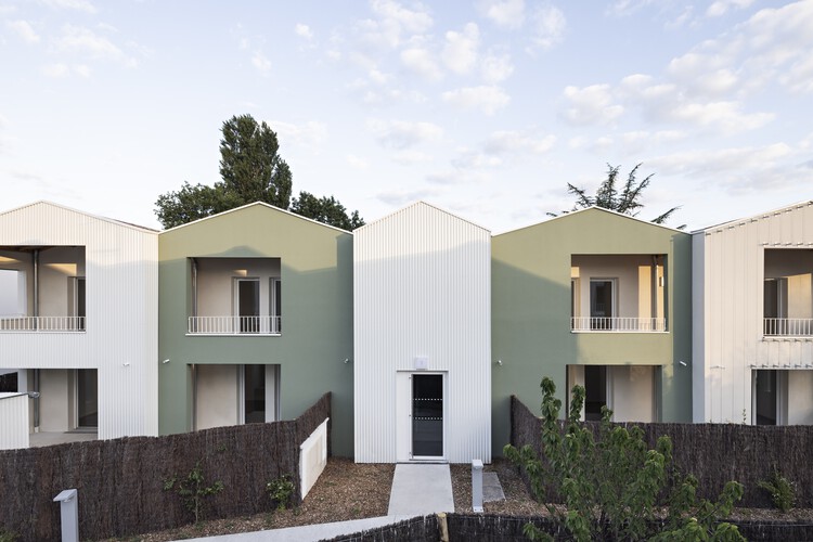 Vassivey Social Housing / Elluin Duolé Gillon Architecture - Внешняя фотография