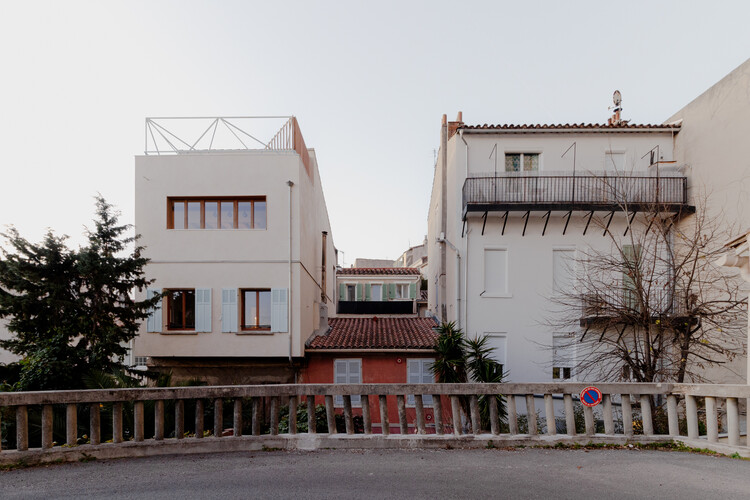 VPA Таунхаус Реабилитация и возвышение / Tout VA Bien Architecture - Внешняя фотография, балкон