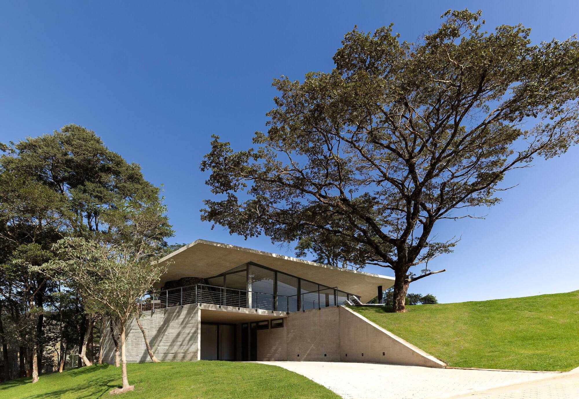 Seriema House / Tetro arquitetura