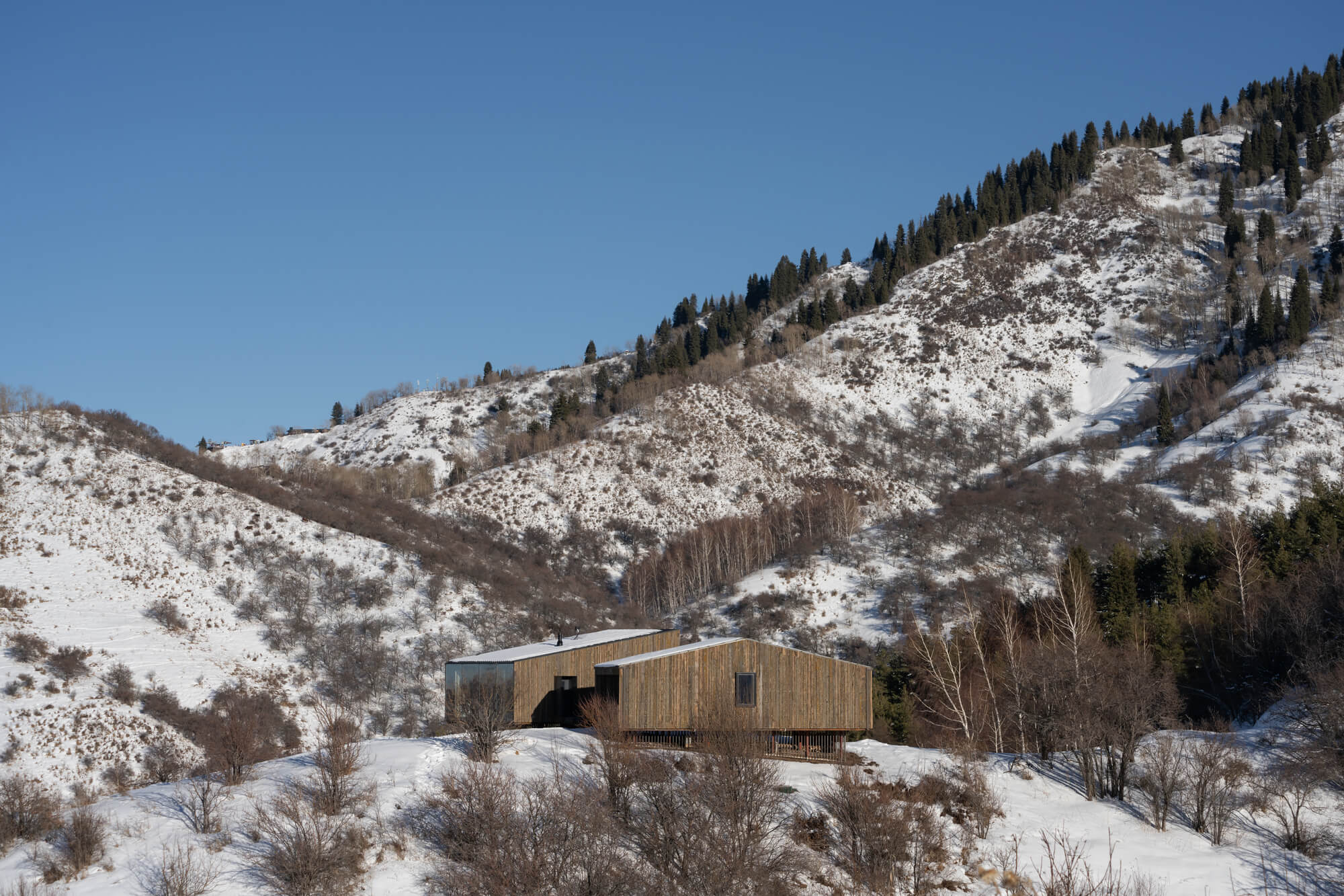AUM Cabins / Arthur Kariev Architects