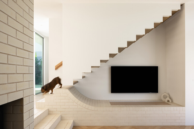 Casa C / Adriano Pupilli Architects - Интерьерная фотография, лестница, дерево, поручка