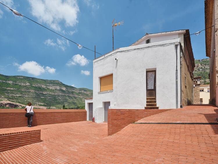 Riells Square/ Comas -Pont Arquitectes - внешняя фотография