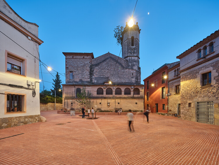 Riells Square/ Comas -Pont Arquitectes - внешняя фотография