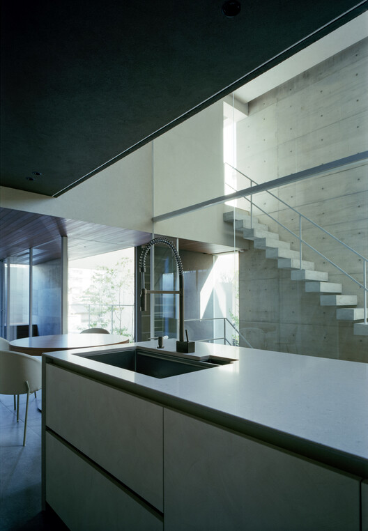 Дом двух поколений в Tennoji-Ku / Fujiwaramuro Architects-изображение 15 из 30