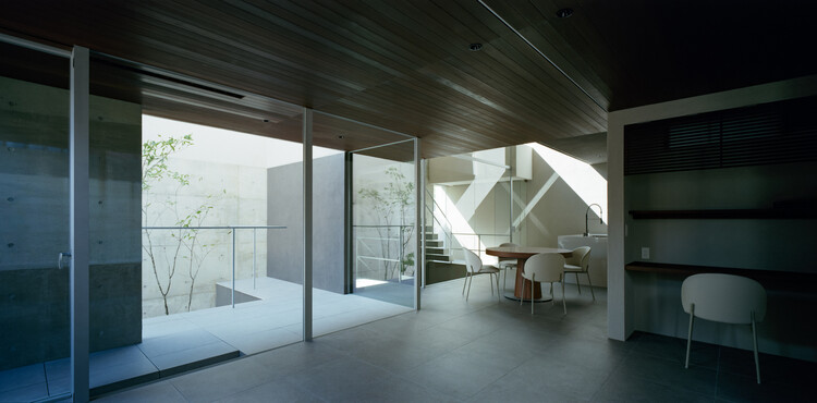 Дом двух поколений в Tennoji-Ku / Fujiwaramuro Architects-изображение 2 из 30