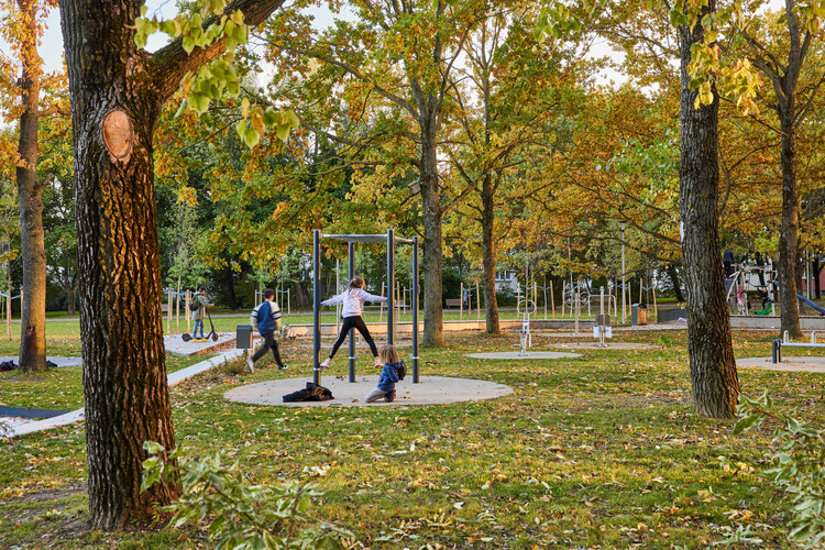 Парк Oak Grove Park / Life Pupa Over Space - Внешняя фотография
