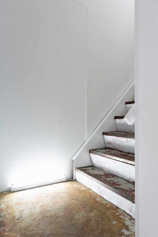Шпильки парикмахерская / тем не менее / Yusuke Sagawa Architects - изображение 18 из 20