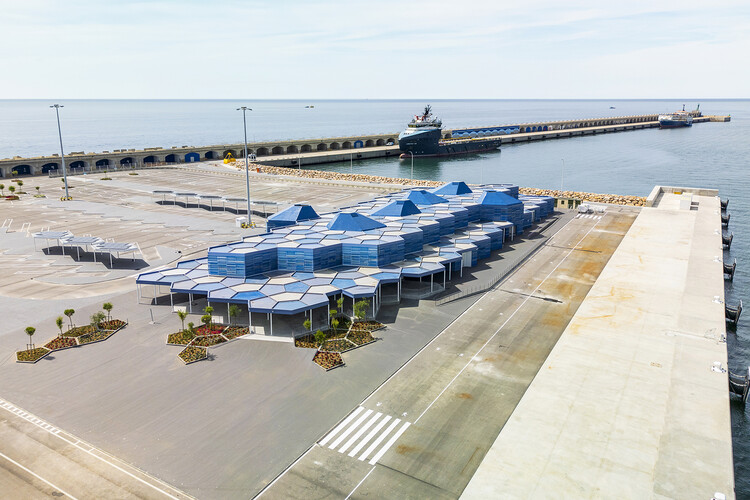 Tarragona Public Passenger Terminal / Hombre de Piedra Arquitectos - изображение 7 из 22
