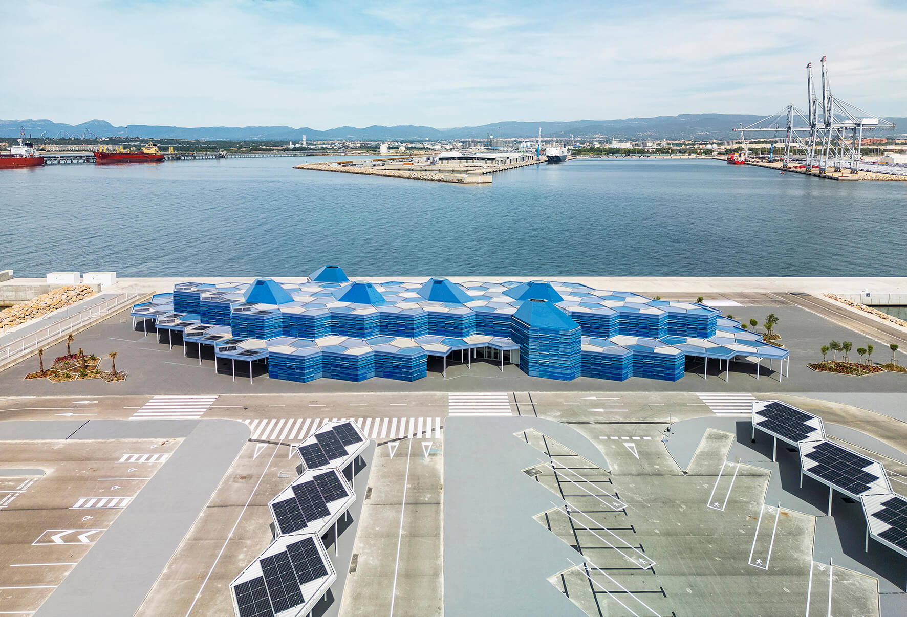 Tarragona Public Passenger Terminal / Hombre de Piedra Arquitectos