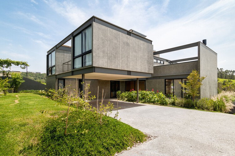 Entreverdes House / 24 7 Arquitetura - изображение 7 из 28