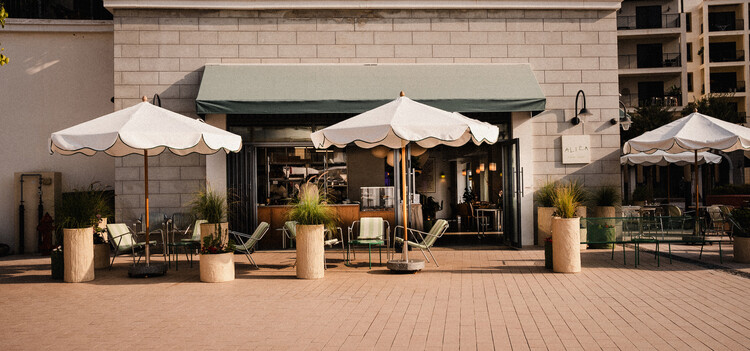 Alica Bakery / Studio Etienne Bastormagi - Интерьерная фотография, председатель, внутренний двор, двор